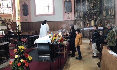 ­Teilnahme Orthodoxes Osterfest und Hilfe beim Spracherwerb