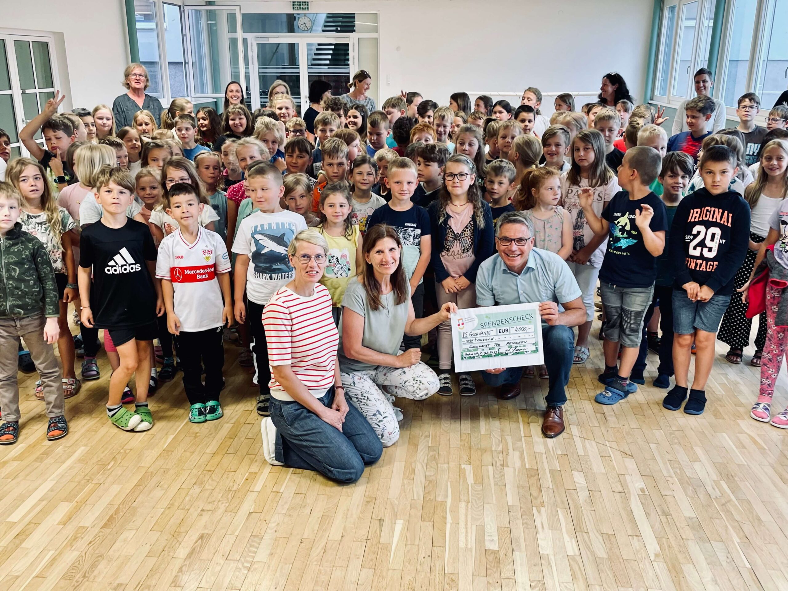 Pfarre und Volksschule mit großartigen Initiativen zugunsten von „GfM“